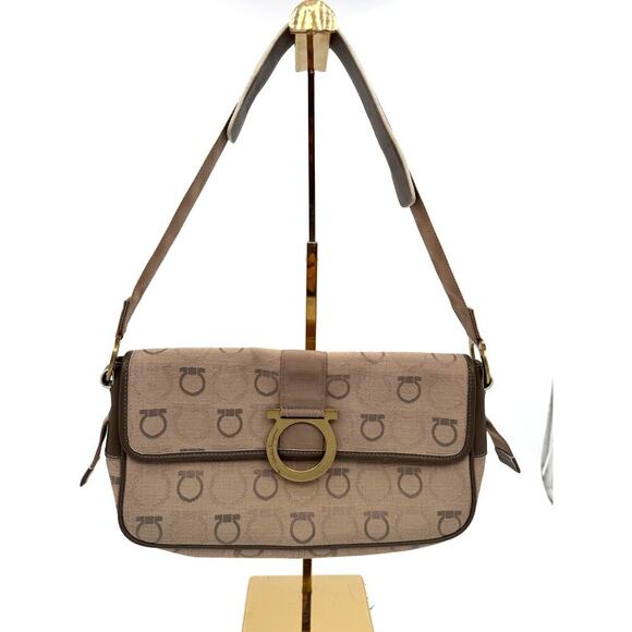 Salvatore Ferragamo Gancini Flap Adjustable Strap Shoulder Bag CoA - Picture 1 of 11
